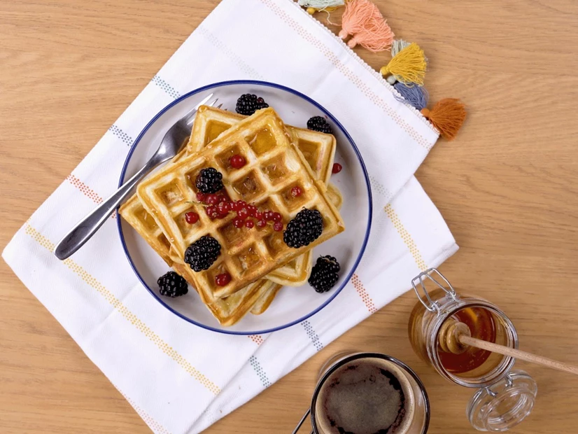 Como fazer waffles simples e fáceis
