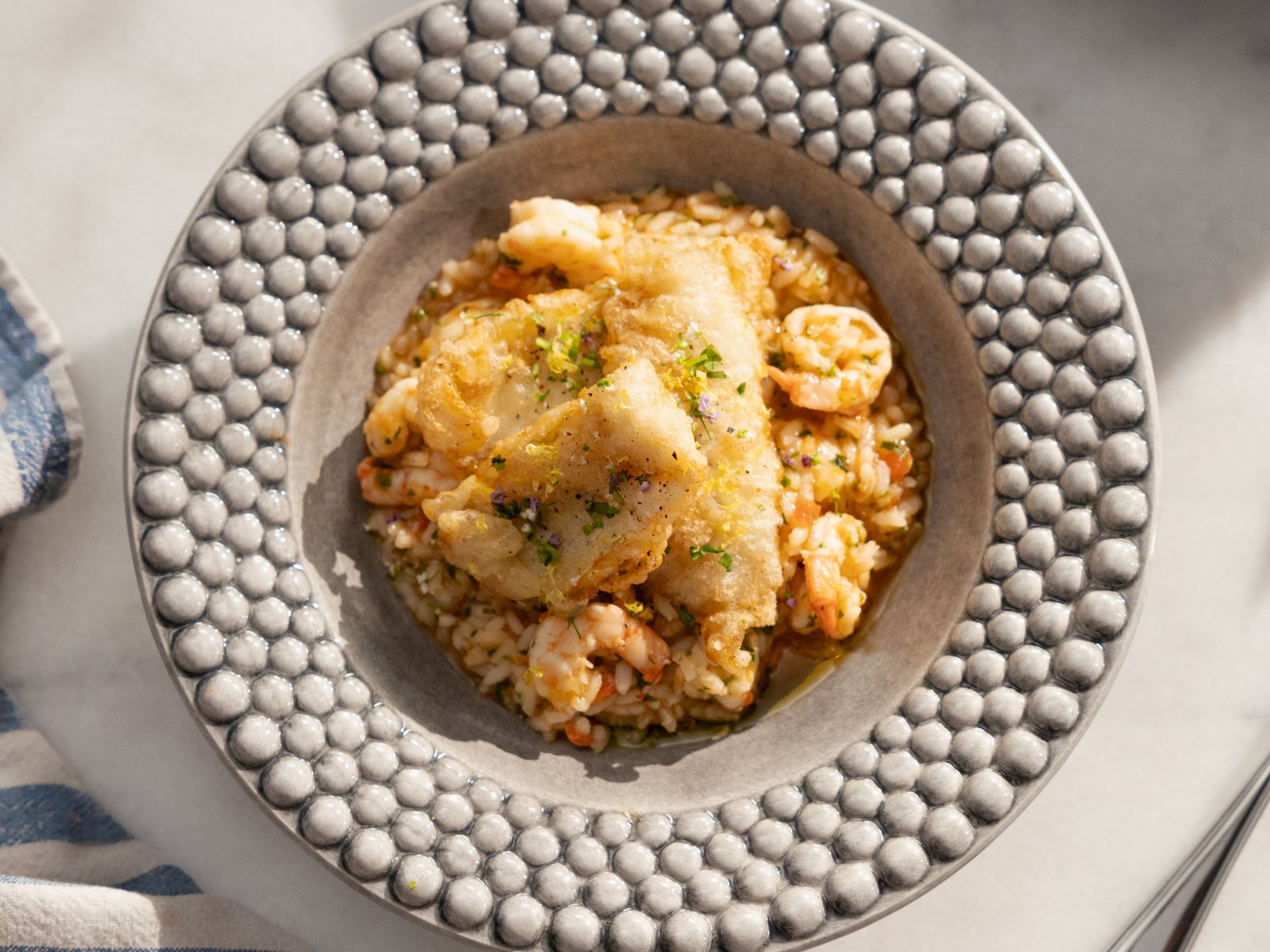 faneca com arroz de tomate