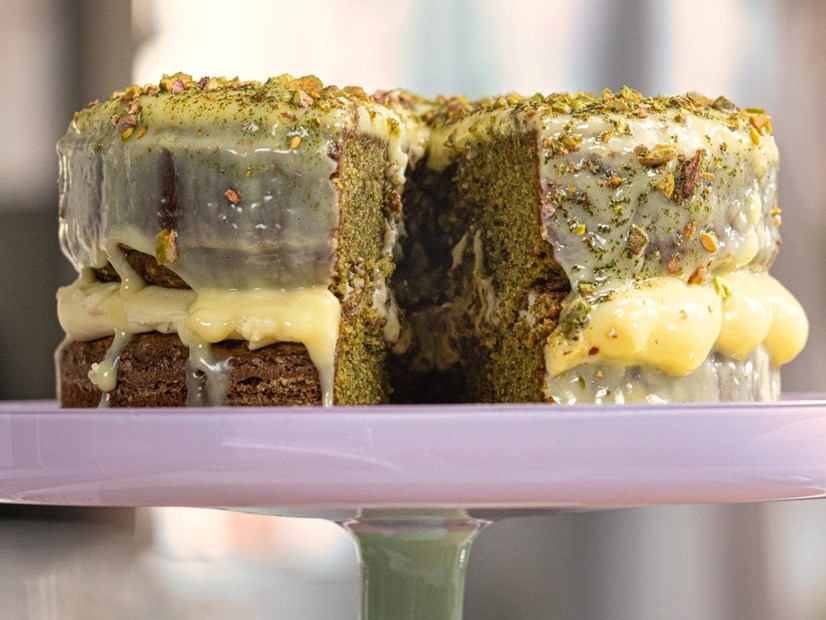 Bolo de chocolate na AIRFRYER 🍰 Vocês também são igual a esse bolo?