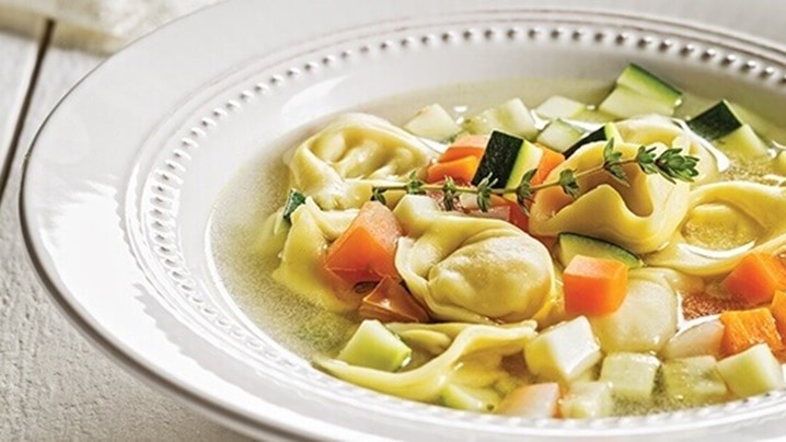 Sopa-de-vegetais-e-tortellini