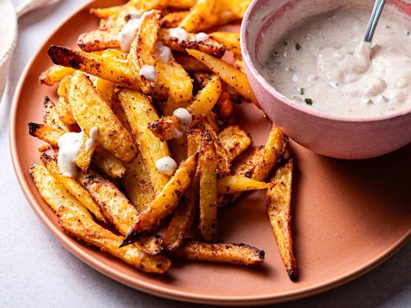 Veja 4 truques para fazer batatas fritas muito mais crocantes na