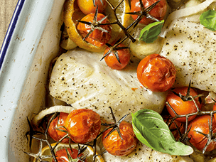 Perca-no-forno-com-tomates-assados-e-limão