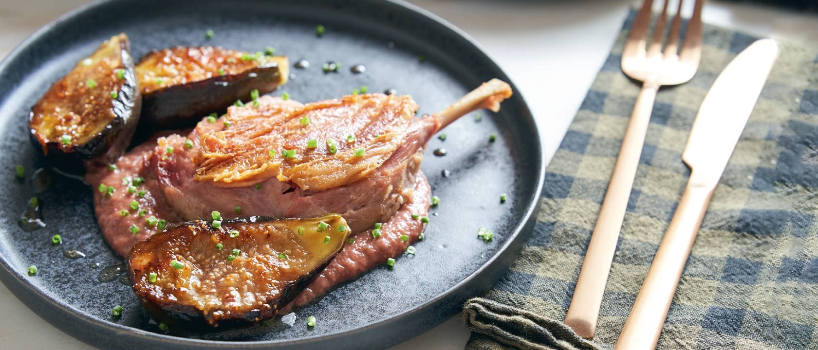 coxas de pato confitadas com figos