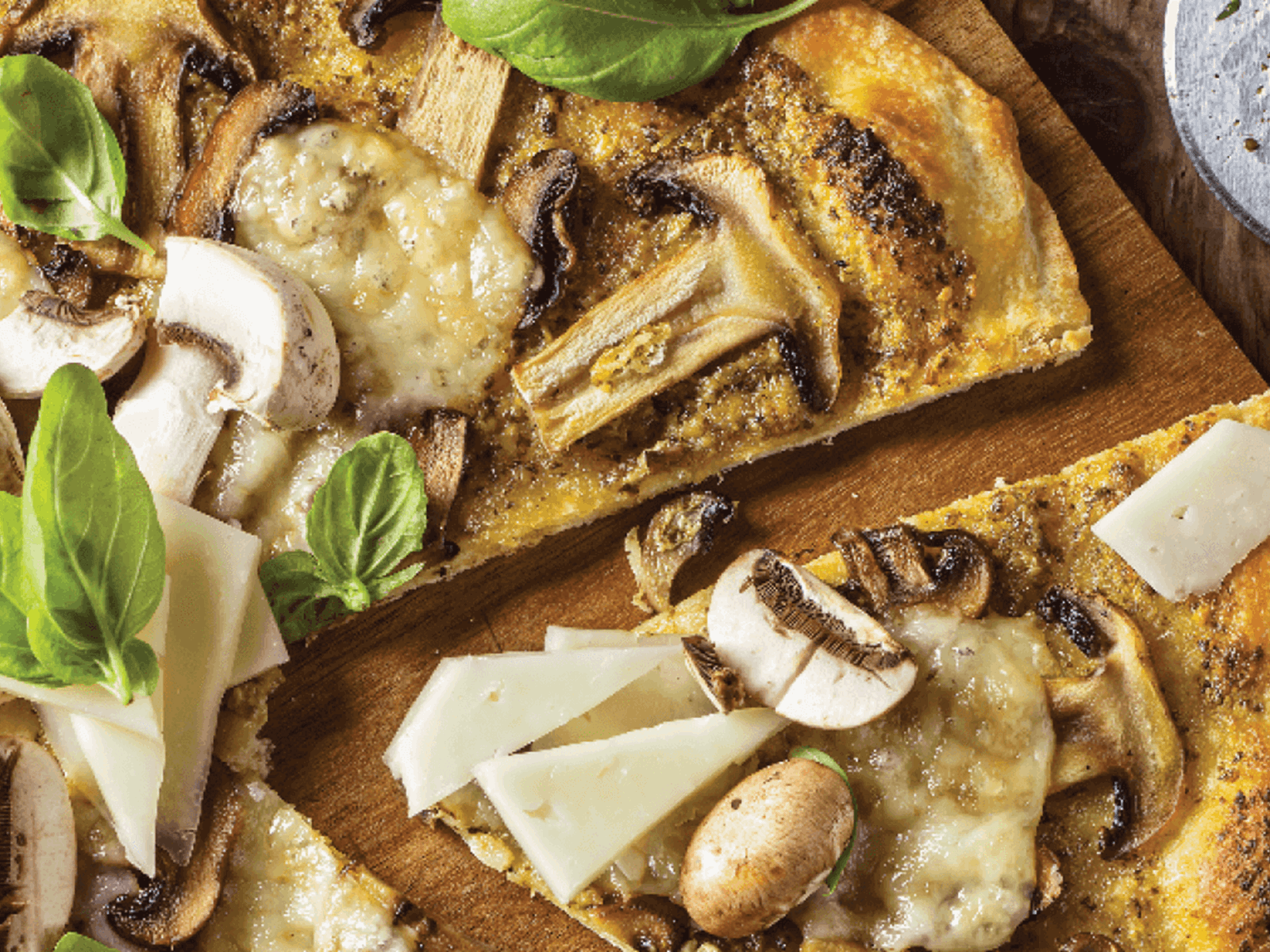 Piza-de-cogumelos-e-queijo-manchego