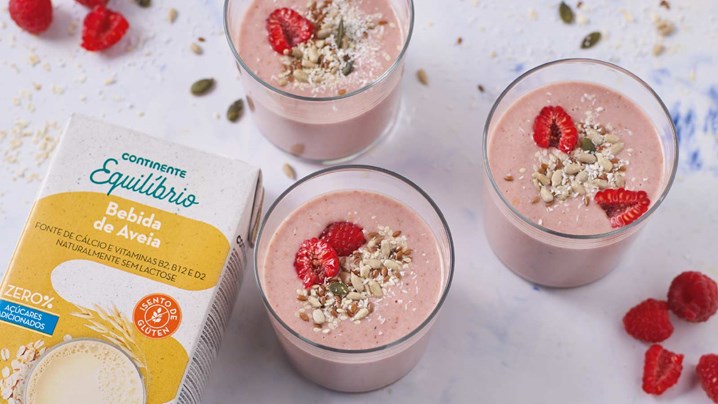 Smoothies de Aveia, banana, Framboesa e coco