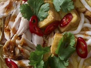 Laksa de Frango e Tofu