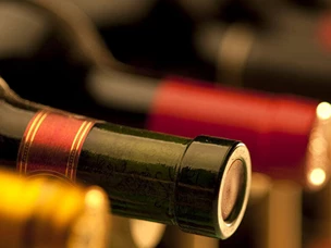 Como guardar garrafas de vinho